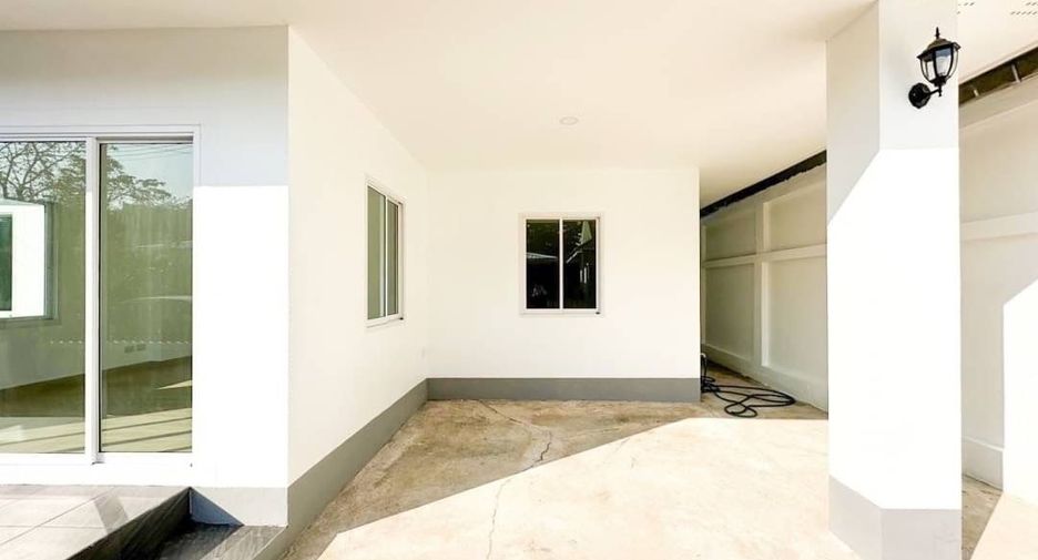 For sale 2 bedrooms house in Saraphi, Chiang Mai