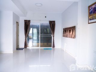 For sale 2 bedrooms townhouse in Lat Krabang, Bangkok