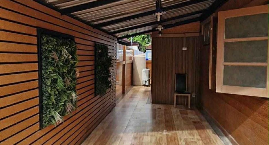 Casa en alquiler de 2 habitaciones en Bang Lamung, Chonburi