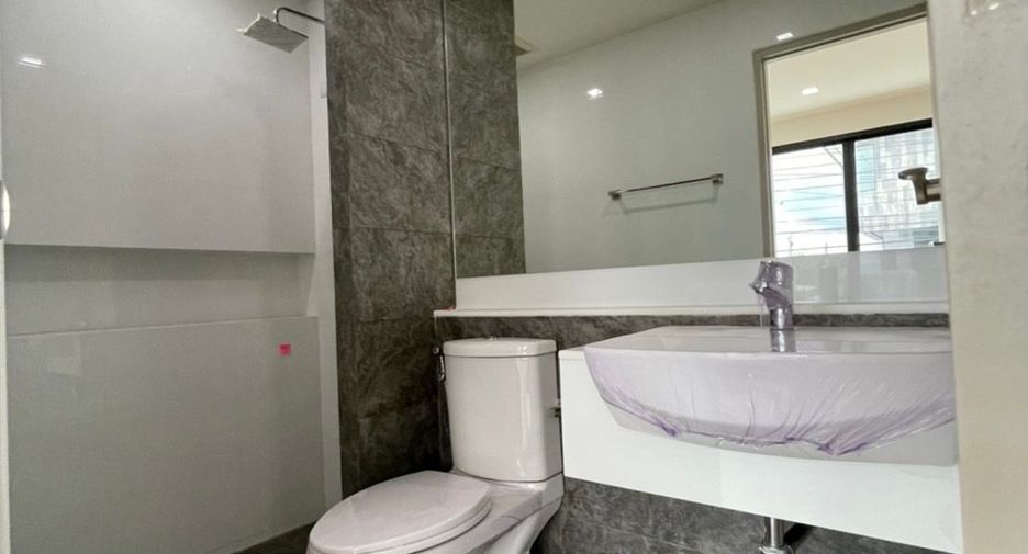 Reihenhaus zum Kauf mit 3 Zimmer in Hang Dong, Chiang Mai