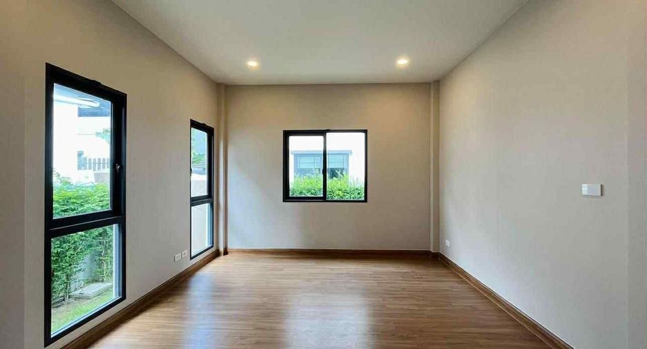 Casa en venta de 4 habitaciones en Prawet, Bangkok