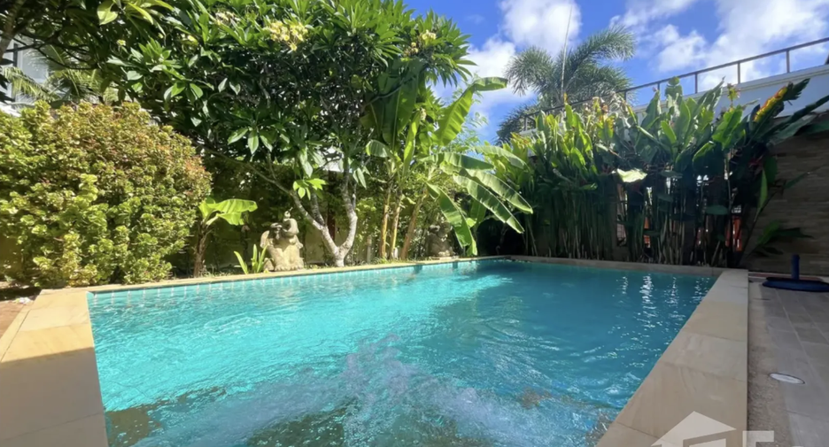 For sale 3 bedrooms villa in Mueang Phuket, Phuket