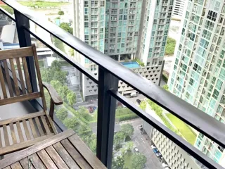 Продажа и аренда 3 спальни кондо в Хуаи Кхщанг, Бангкок
