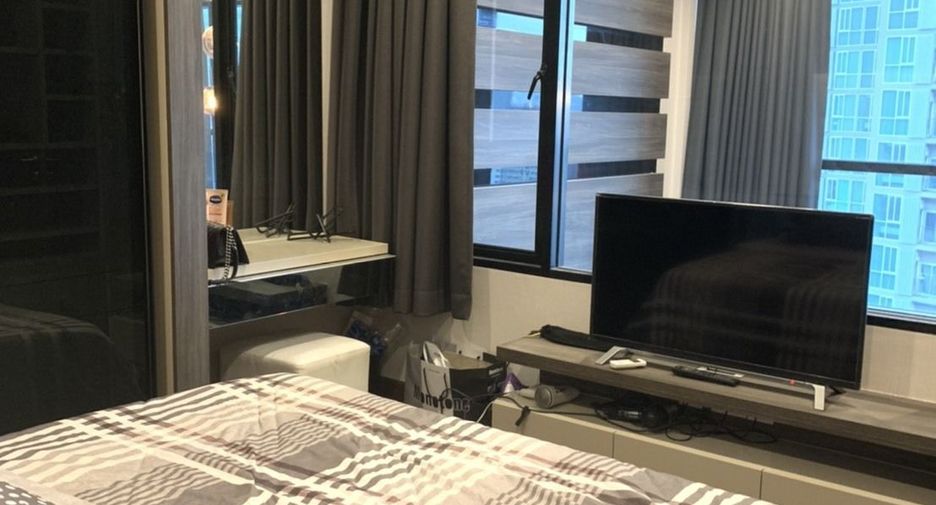 For sale and for rent 3 bedrooms condo in Huai Khwang, Bangkok