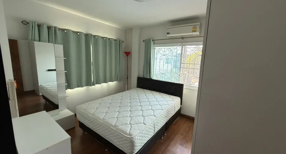 For rent 3 bedrooms house in Doi Saket, Chiang Mai