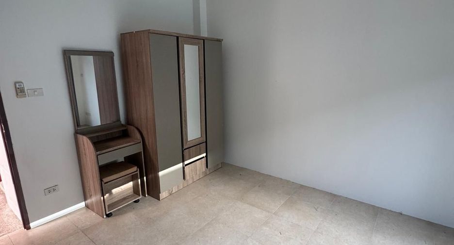 Haus zur Miete mit 3 Zimmer in Mueang Phuket, Phuket
