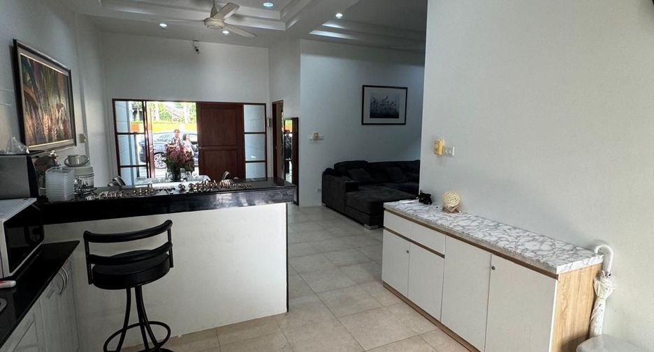 Haus zur Miete mit 3 Zimmer in Mueang Phuket, Phuket