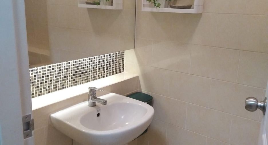 For rent 3 ベッドルーム house in San Kamphaeng, Chiang Mai