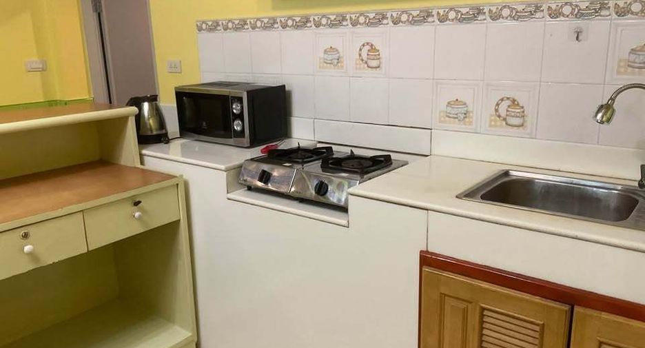 For rent 4 bedrooms townhouse in Hua Hin, Prachuap Khiri Khan