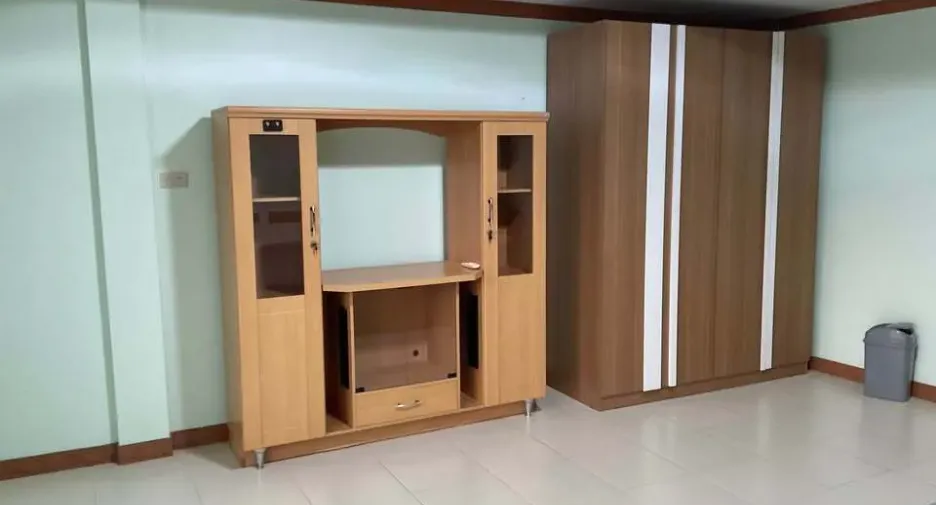 For rent 4 ベッドルーム townhouse in Hua Hin, Prachuap Khiri Khan