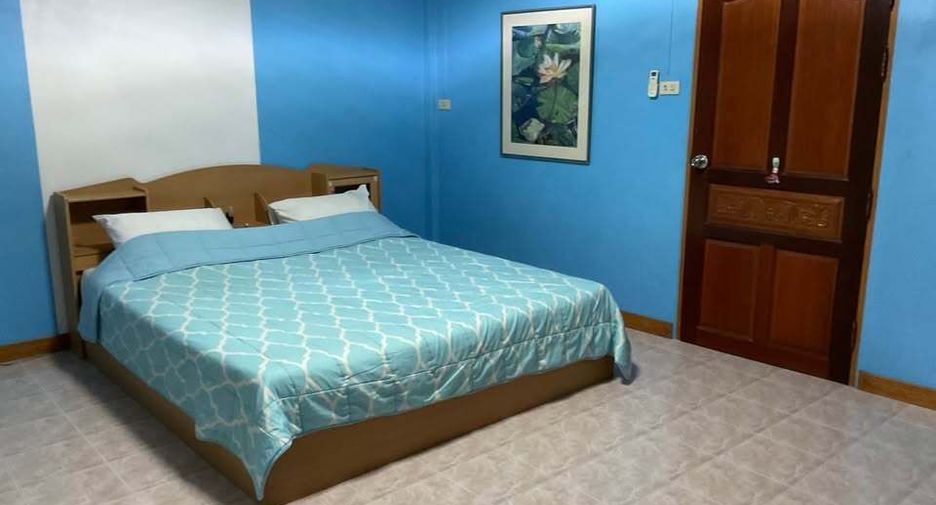 For rent 4 bedrooms townhouse in Hua Hin, Prachuap Khiri Khan