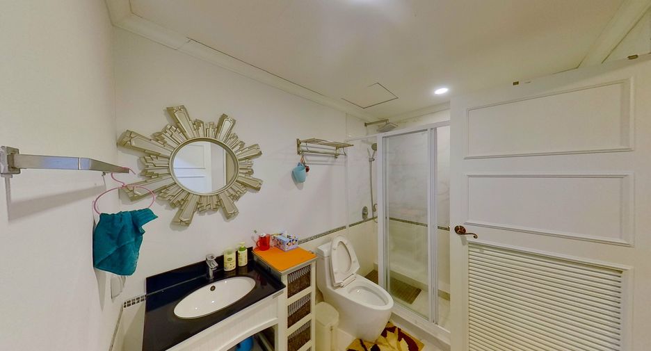 For rent 4 bedrooms condo in Bang Lamung, Chonburi
