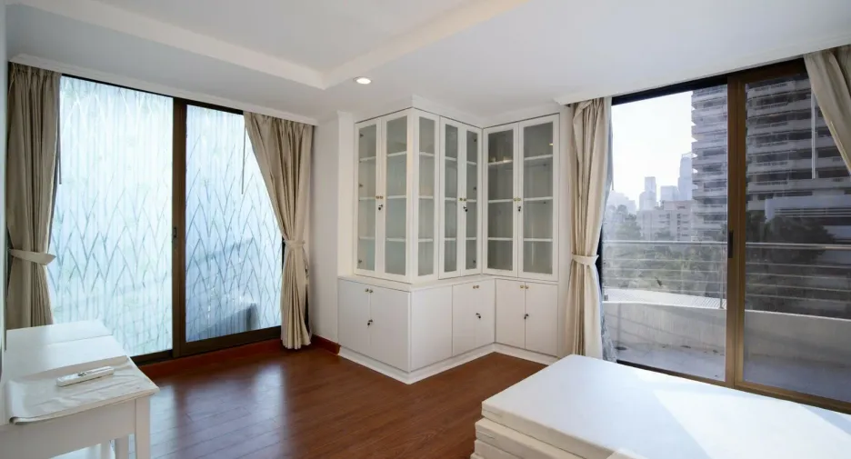 Wohnung zum Kauf mit 3 Zimmer in Watthana, Bangkok