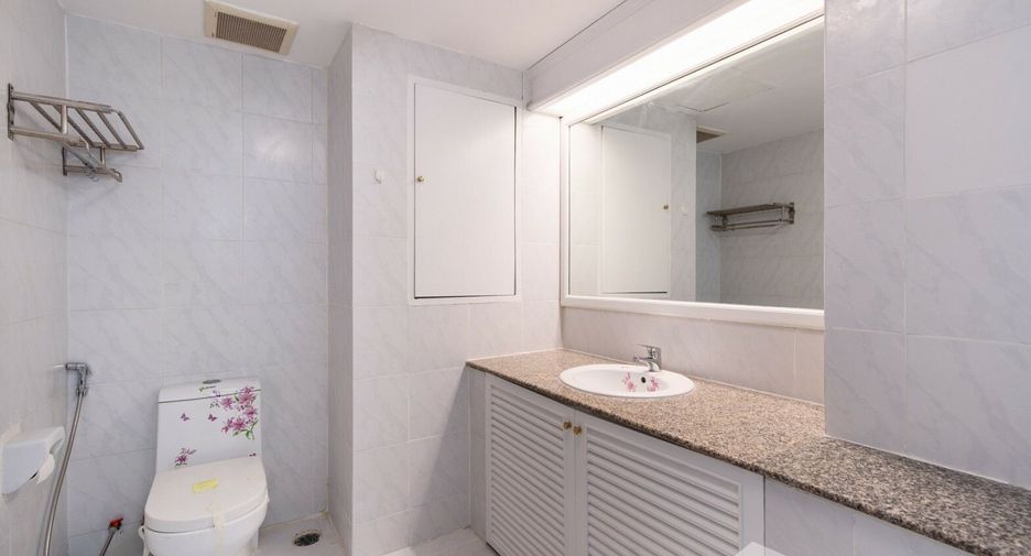 Wohnung zum Kauf mit 3 Zimmer in Watthana, Bangkok