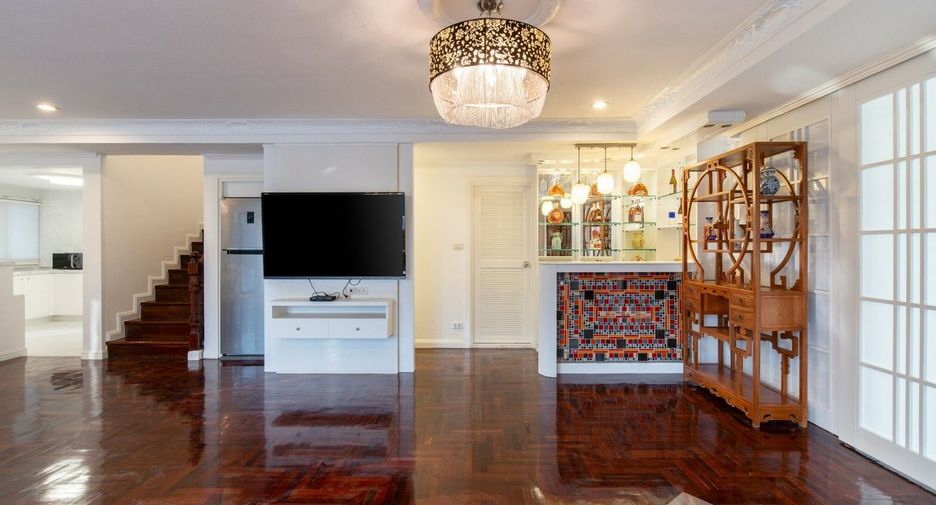 Wohnung zum Kauf mit 3 Zimmer in Watthana, Bangkok