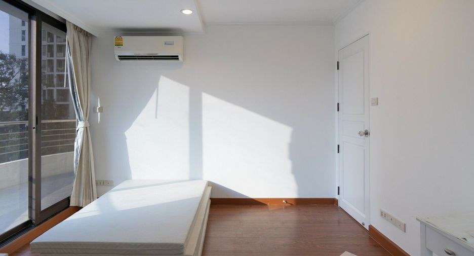 Wohnung zum Kauf mit 3 Zimmer in Watthana, Bangkok