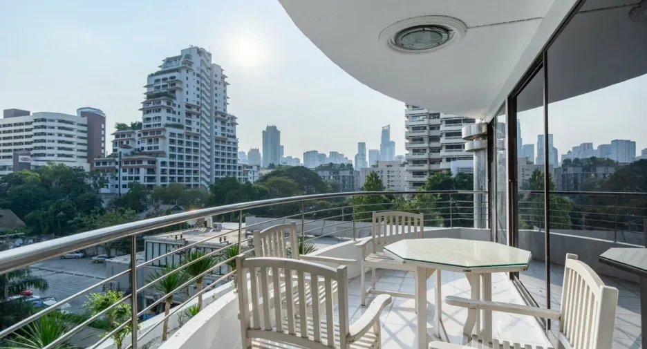 Wohnung zum Kauf mit 3 Zimmer in Watthana, Bangkok