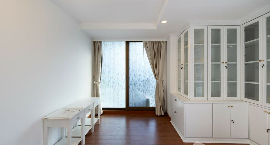 Wohnung zum Kauf mit 3 Zimmer in Watthana, Bangkok