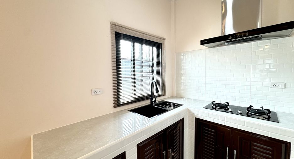 For sale 2 bedrooms house in Saraphi, Chiang Mai