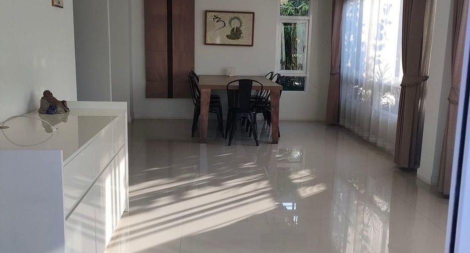 For sale そして for rent 4 ベッドルーム house in Saraphi, Chiang Mai
