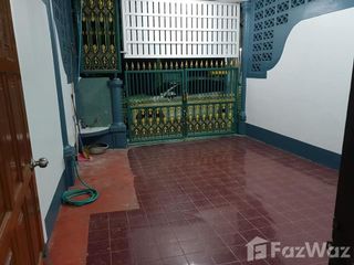 Casa adosada en venta de 9 habitaciones en Bang Khae, Bangkok