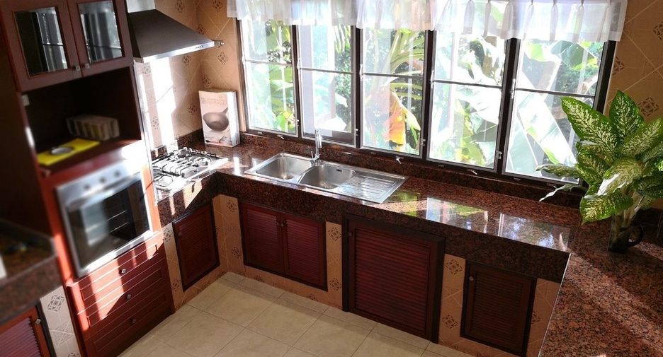 Haus zur Miete mit 4 Zimmer in Kathu, Phuket