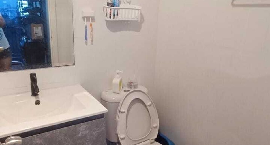 For sale 1 Beds condo in Wang Thonglang, Bangkok
