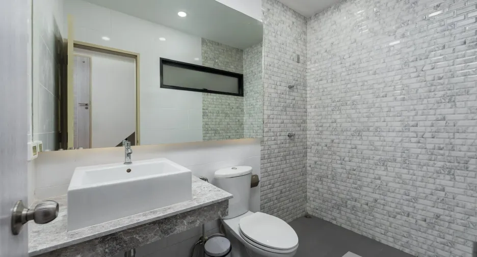 For rent 3 bedrooms townhouse in Pak Kret, Nonthaburi