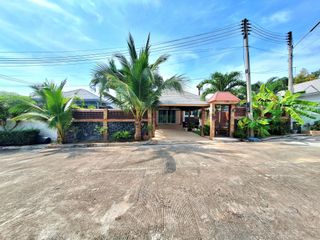 For rent 3 bedrooms villa in Hua Hin, Prachuap Khiri Khan