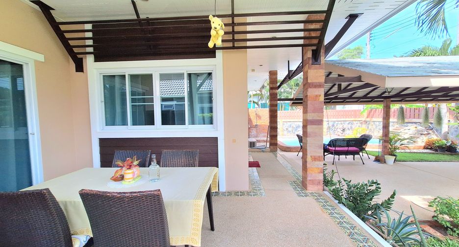 For rent 3 bedrooms villa in Hua Hin, Prachuap Khiri Khan