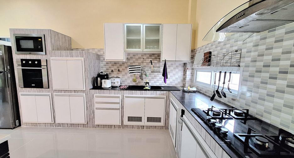 For rent 3 bedrooms villa in Hua Hin, Prachuap Khiri Khan