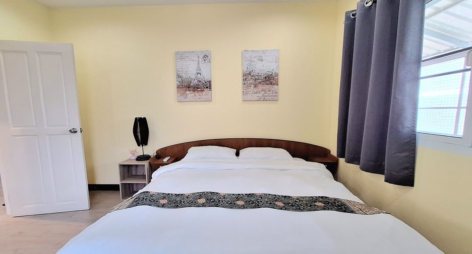 For rent 3 bedrooms villa in Hua Hin, Prachuap Khiri Khan