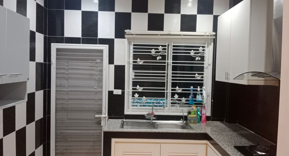 For rent 3 bedrooms house in San Kamphaeng, Chiang Mai