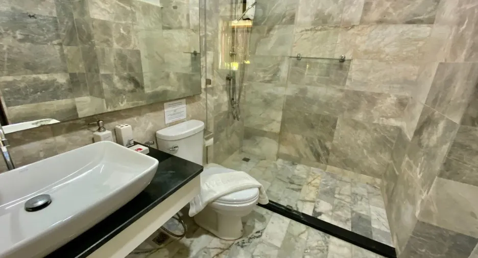 For sale 2 bedrooms condo in Mueang Phuket, Phuket