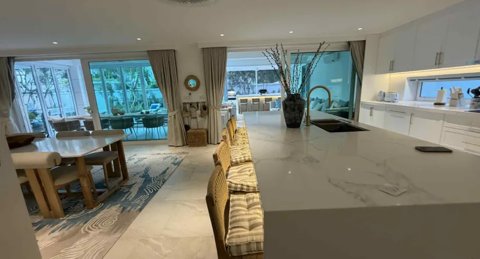 For sale 4 bedrooms villa in Hua Hin, Prachuap Khiri Khan