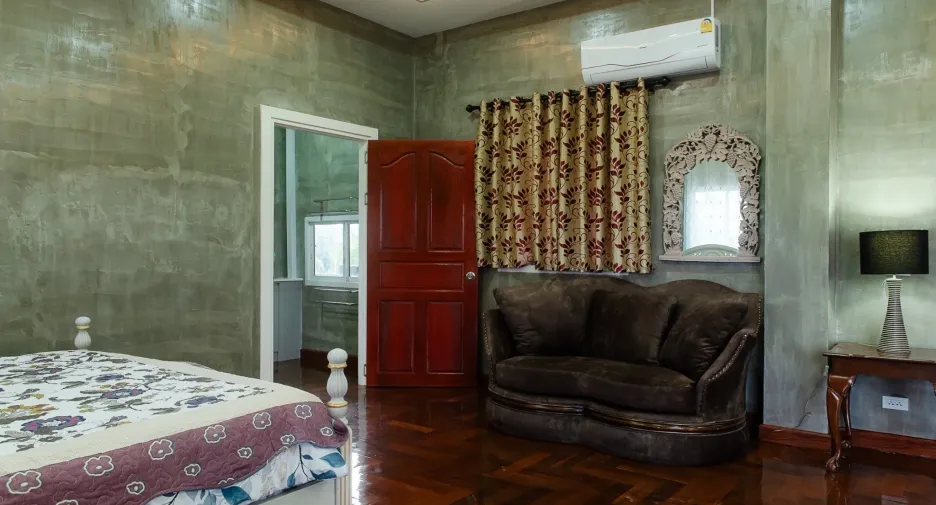 For sale 20 bedrooms hotel in Pran Buri, Prachuap Khiri Khan