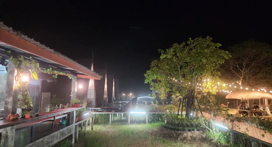 Hotel zum Kauf mit 10 Zimmer in Klaeng, Rayong