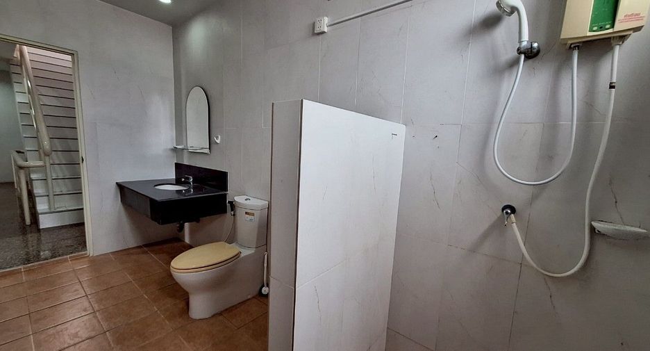 For rent 3 bedrooms townhouse in Hua Hin, Prachuap Khiri Khan