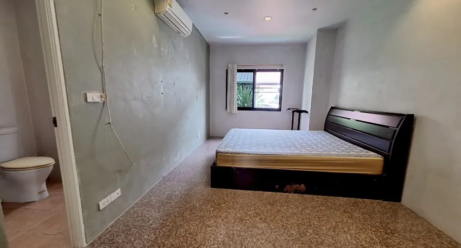 For rent 3 bedrooms townhouse in Hua Hin, Prachuap Khiri Khan