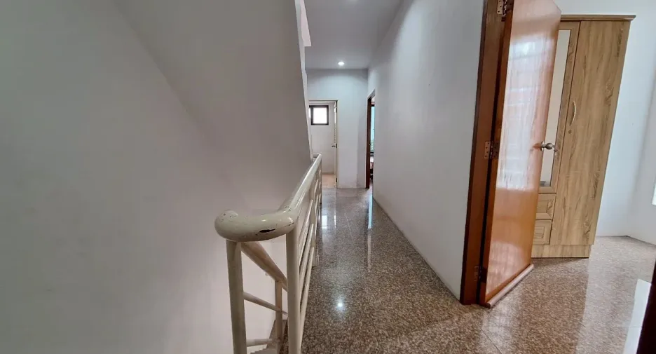 For rent 3 bedrooms townhouse in Hua Hin, Prachuap Khiri Khan