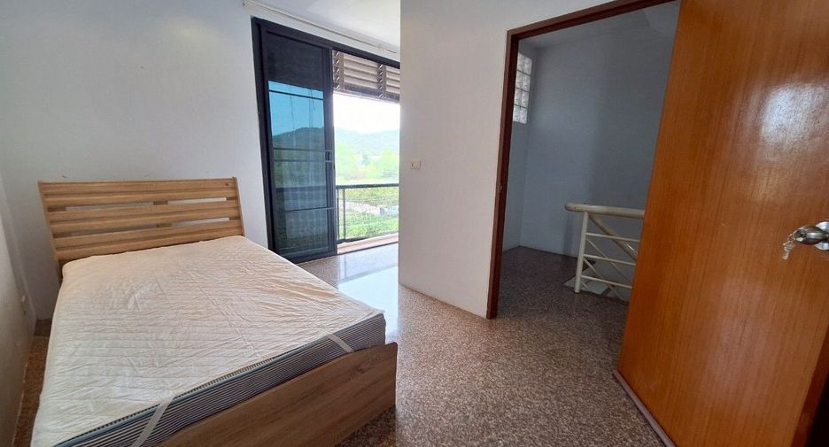For rent 3 bedrooms townhouse in Hua Hin, Prachuap Khiri Khan