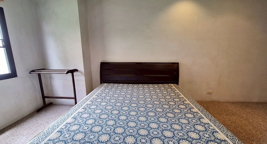 For rent 3 bedrooms townhouse in Hua Hin, Prachuap Khiri Khan