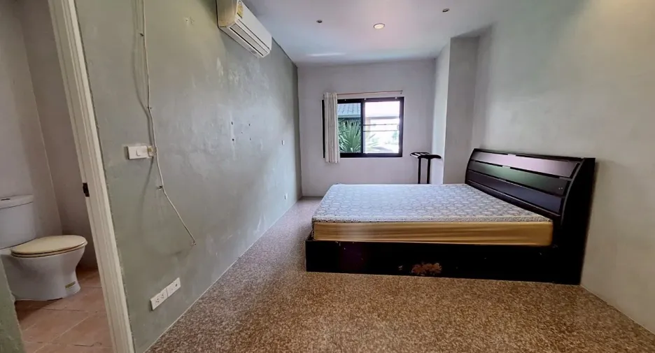 For rent 3 bedrooms townhouse in Hua Hin, Prachuap Khiri Khan