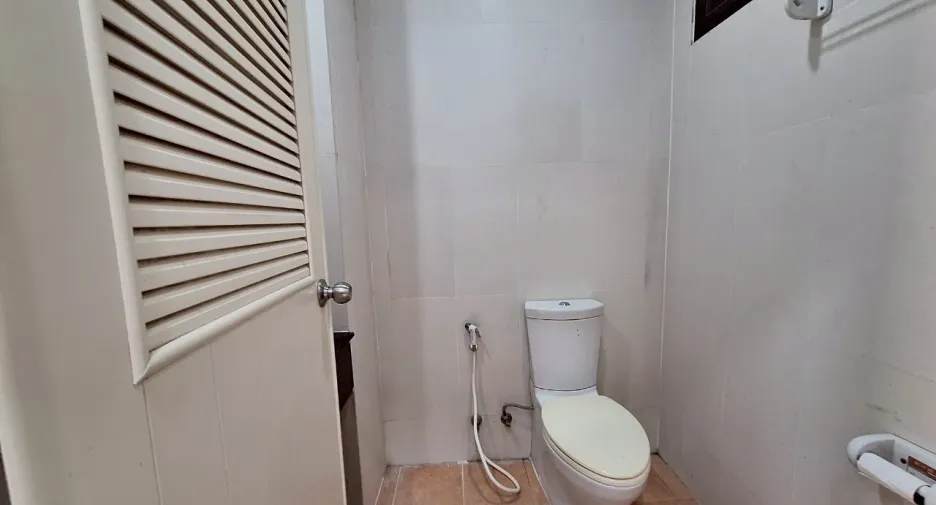 For rent 3 bedrooms townhouse in Hua Hin, Prachuap Khiri Khan