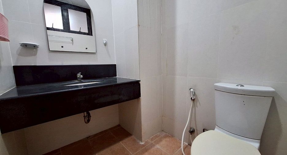 For rent 3 bedrooms townhouse in Hua Hin, Prachuap Khiri Khan