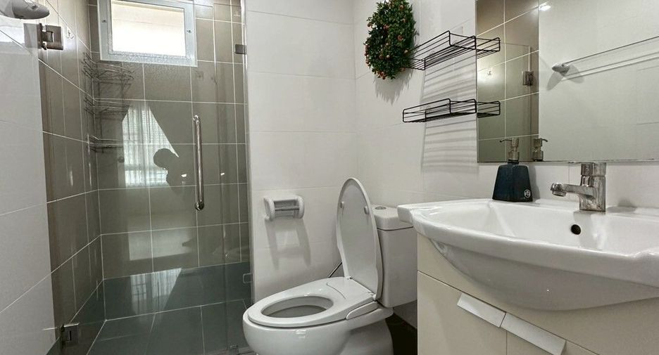 Haus zur Miete mit 3 Zimmer in Saraphi, Chiang Mai