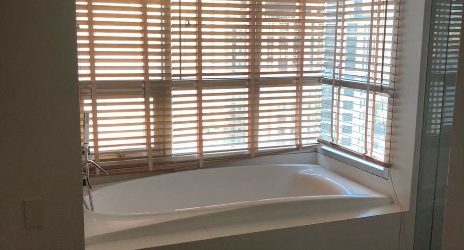 For sale and for rent 3 bedrooms condo in Sathon, Bangkok