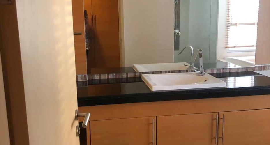 For sale and for rent 3 bedrooms condo in Sathon, Bangkok