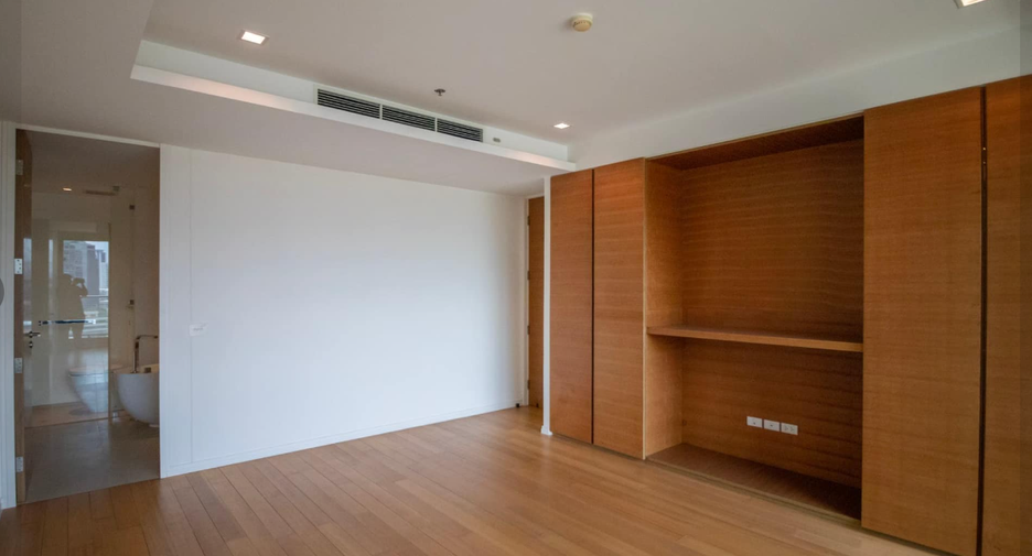 For sale 5 bedrooms condo in Sathon, Bangkok
