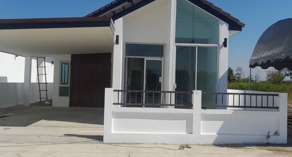 For sale 3 bedrooms house in Saraphi, Chiang Mai